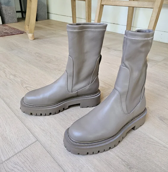 H&M Chunky Lug Sole Chelsea Platform Calf Boots Streetwear Winter Minimalist - Picture 4 of 11